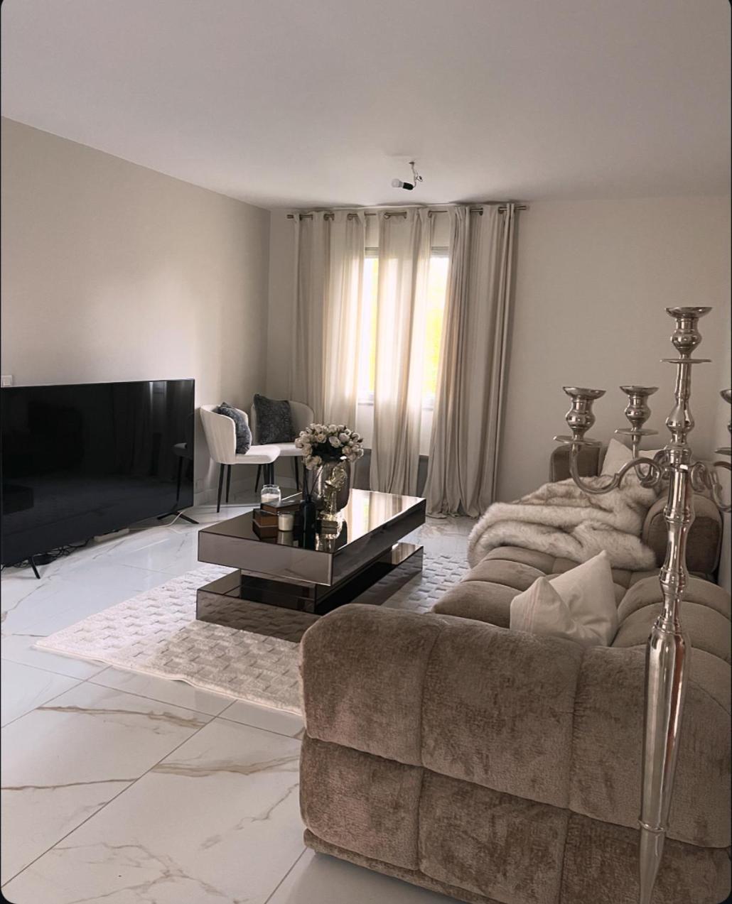 La Maison Du Luxe Ris-Orangis Exteriör bild