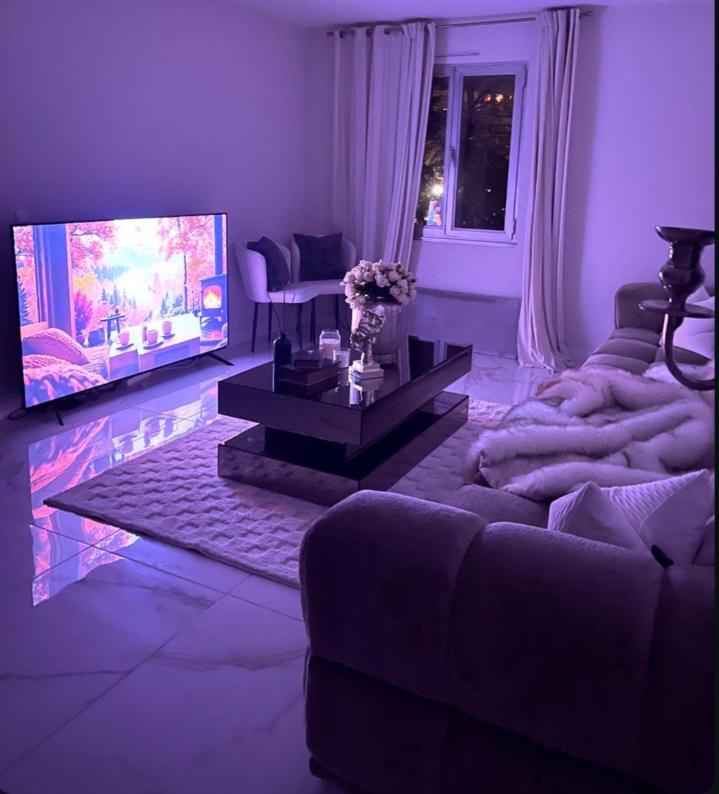 La Maison Du Luxe Ris-Orangis Exteriör bild